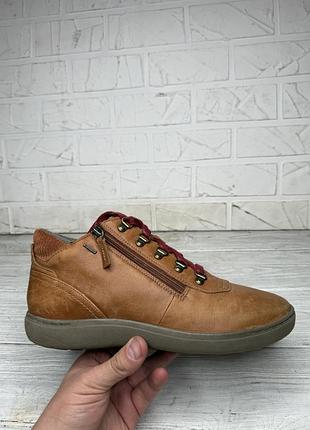 Женские утеплённые полуботинки clarks waterproof 40-41