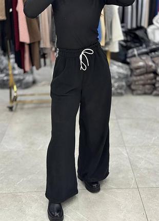 Теплі флісові штани з білими лампасами