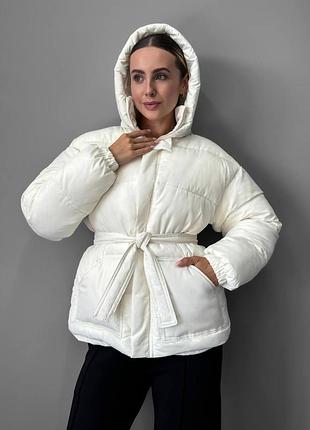 Зимова жіноча курточка