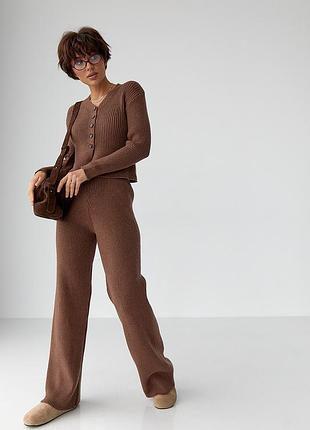 Трикотажний костюм у рубчик