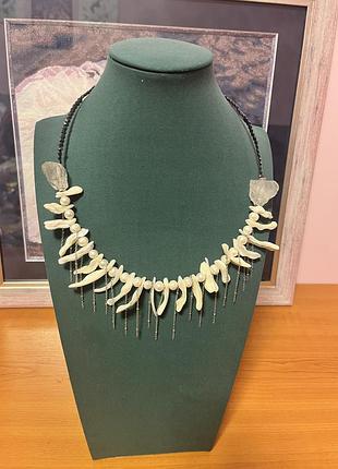 Кольє з перлами, перламутром та гірським кришталем