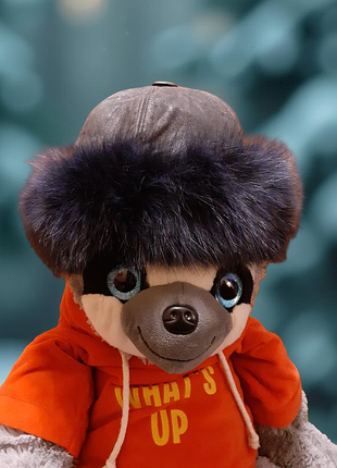 Зимняя кожаная шапка с мехом песца