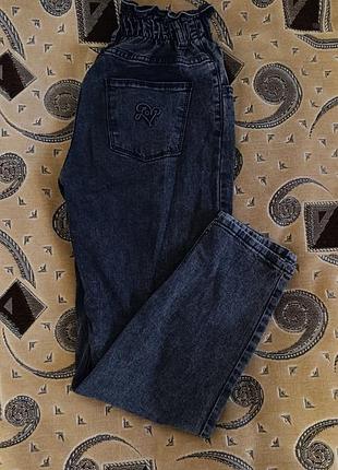 Джинси моми