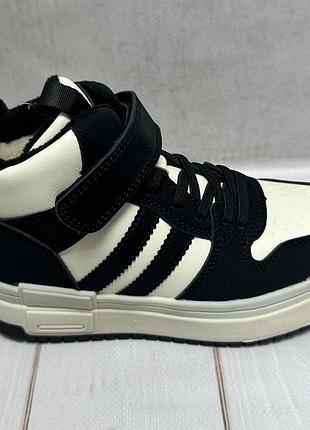 Зимові дитячі кросівки на овчині  bessky 33-35 чорний