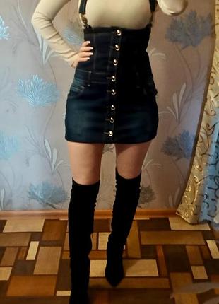 Джинсовый комбинезон платье под грудь с бретелями