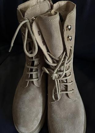 Ботинки замшевые