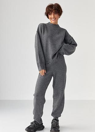 Трикотажний костюм з рваним ефектом , вʼязаний костюм