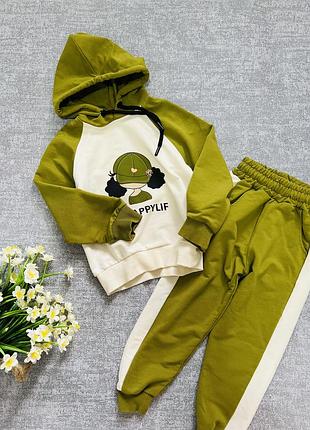 Костюм спортивний на дівчинку