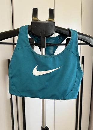 Спортивний топ nike s розмір