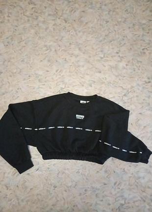 Топ adidas
теплое, идеальное состояние