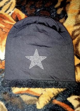 Шапка черная