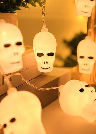 Гирлянда на хэллоуин черепа 150 см 10 led 4 на 2 см белый