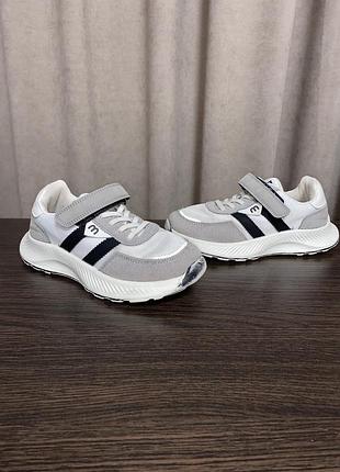 Кросівки для дівчинки 35 р 23 см