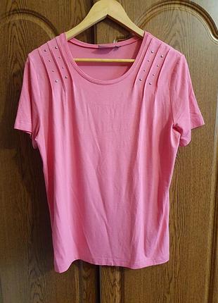 Гарна футболочка