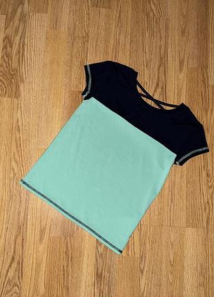 Футболка спортивна