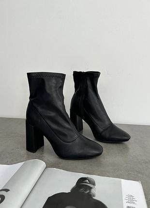 Черевики чорні на каблуку, розмір 39 , устілка 25 см