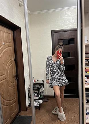 Весняна сукня cropp з квітковим принтом