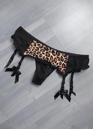 Еротичні трусики з підтяжками для панчіх
