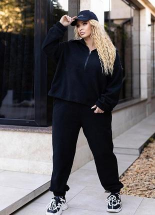 Костюм жіночий