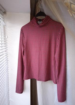 Класний брендовий гольф водолазка в лапки