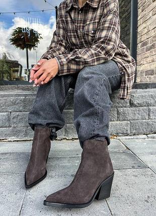 Козаки 11786, р.39, натуральна замша, шоколад