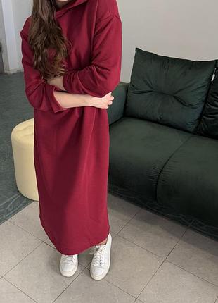 В наяности трикотажные платья