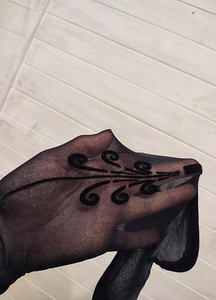 Шикарные колготки с швом сзади и узором