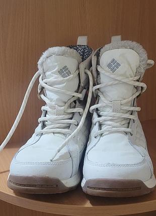 Женские ботинки