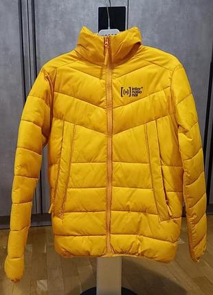 Яркая жёлтая куртка cropp