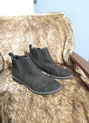 Черевики-челсі