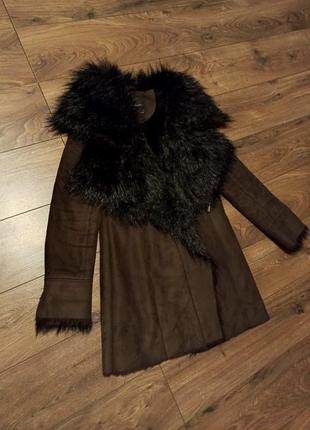 Неймовірно гарна та тепла жіноча дубленка зара