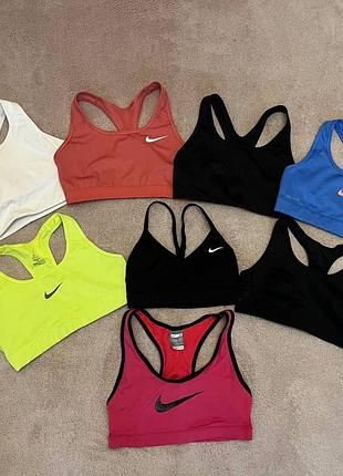 Жіночі спортивні топи nike bra / pro /running