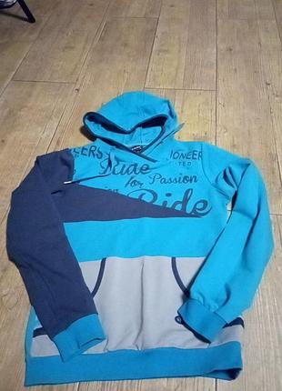 Свитер женский