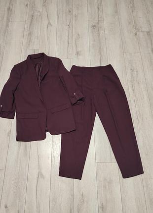 Костюм с брюками