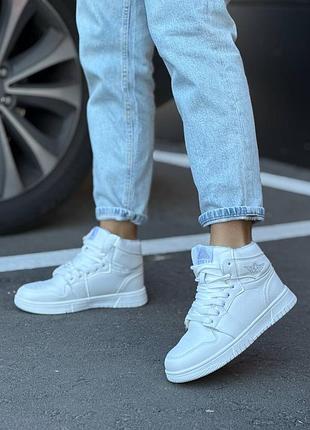 Жіночі теплі кросівки