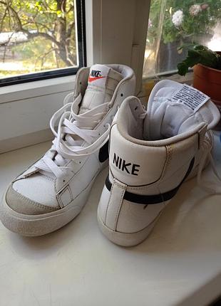 Кроссовки женские (стелька 25,5 см) индонезия