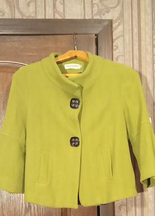 Пальто жіноче демісезонне