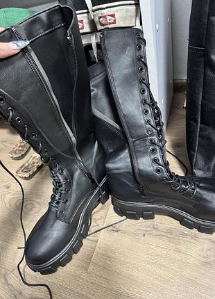 Чоботи чорні високі