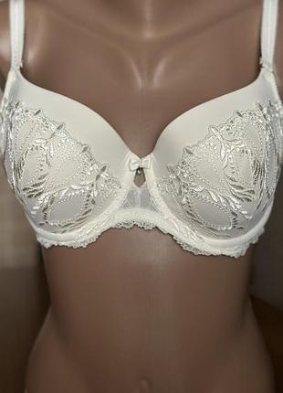 Бюсгалтер autograph