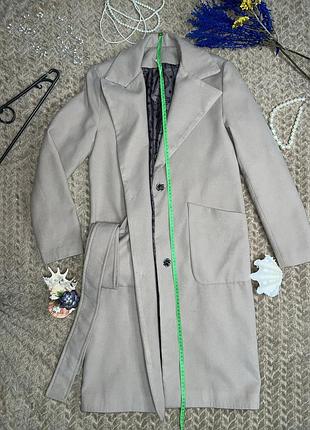 Жіноче пальто бежевого кольору, розмір s