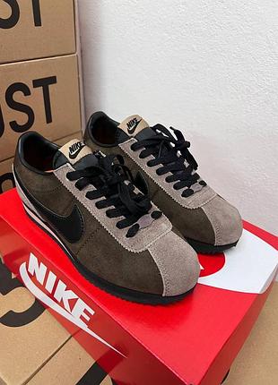 Кроссовки женские,nike