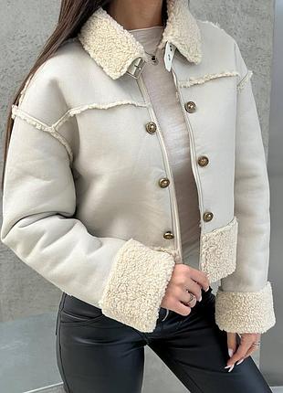 Женская теплая дубленка на молнии