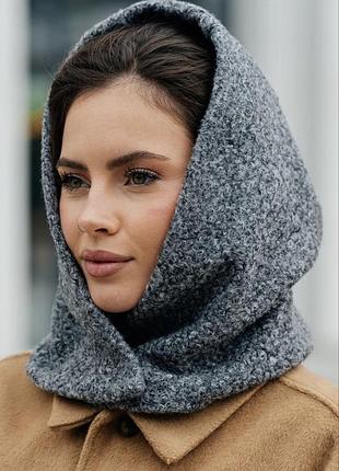 Жіночий сірий капор букле на флісі на кнопках 396