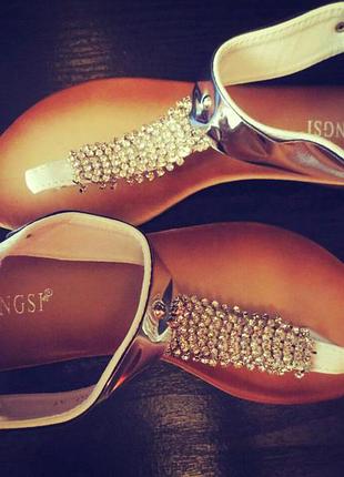 Босоніжки розпродаж