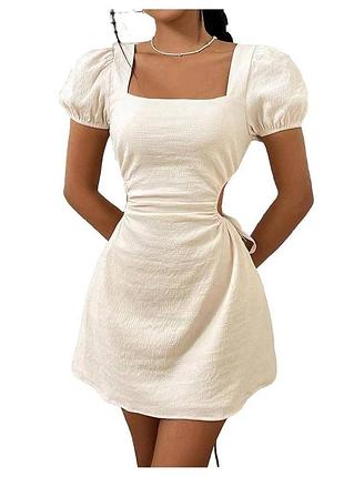 Сукня з відкритою спиною