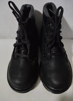 Ботинки детские демисезонные, производитель турция, размер 27, стелька 17.