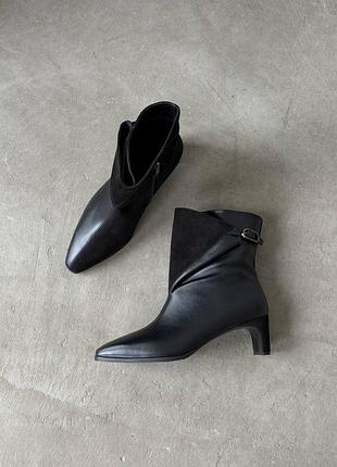 Чорні натуральні шкіряні велюрові комбіновані демісезонні демі осінні ботильйони на середній широкій шпильці з гострим носом велюр шкіра осінь