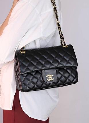 Жіноча сумка в стилі chanel