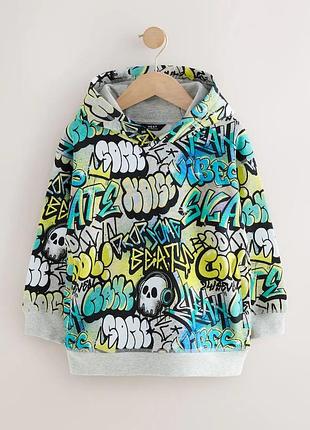 Худі з графіті на хлопчика