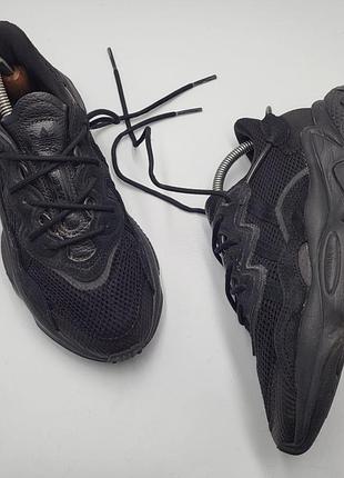 Жіночі кросівки для спорту і прогулянок від бренду  adidas ozweggo